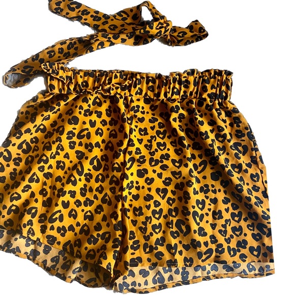 NWOT - Yellow Leopard Print High Waisted Bow Belt Shorts - Picture 4 of 7